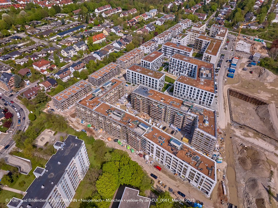 04.05.2023 - Luftbilder vom Alexisqaurtier und Pandion Verde in Neuperlach